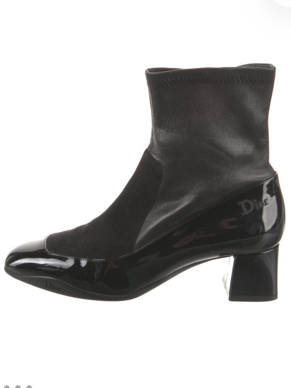 Christian Dior
Patent Leather Boots
Women's Size: 7 | IT 37